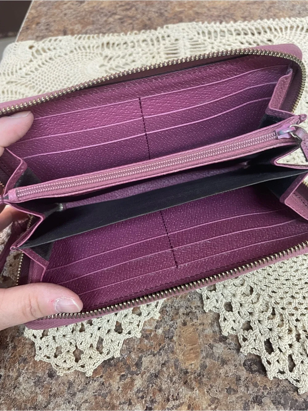Gucci GG canvas zip-around wallet gently used💕 - Picture 8 of 10